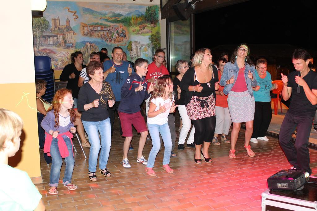 Camping Le Pre Cathare Lavelanet Dış mekan fotoğraf